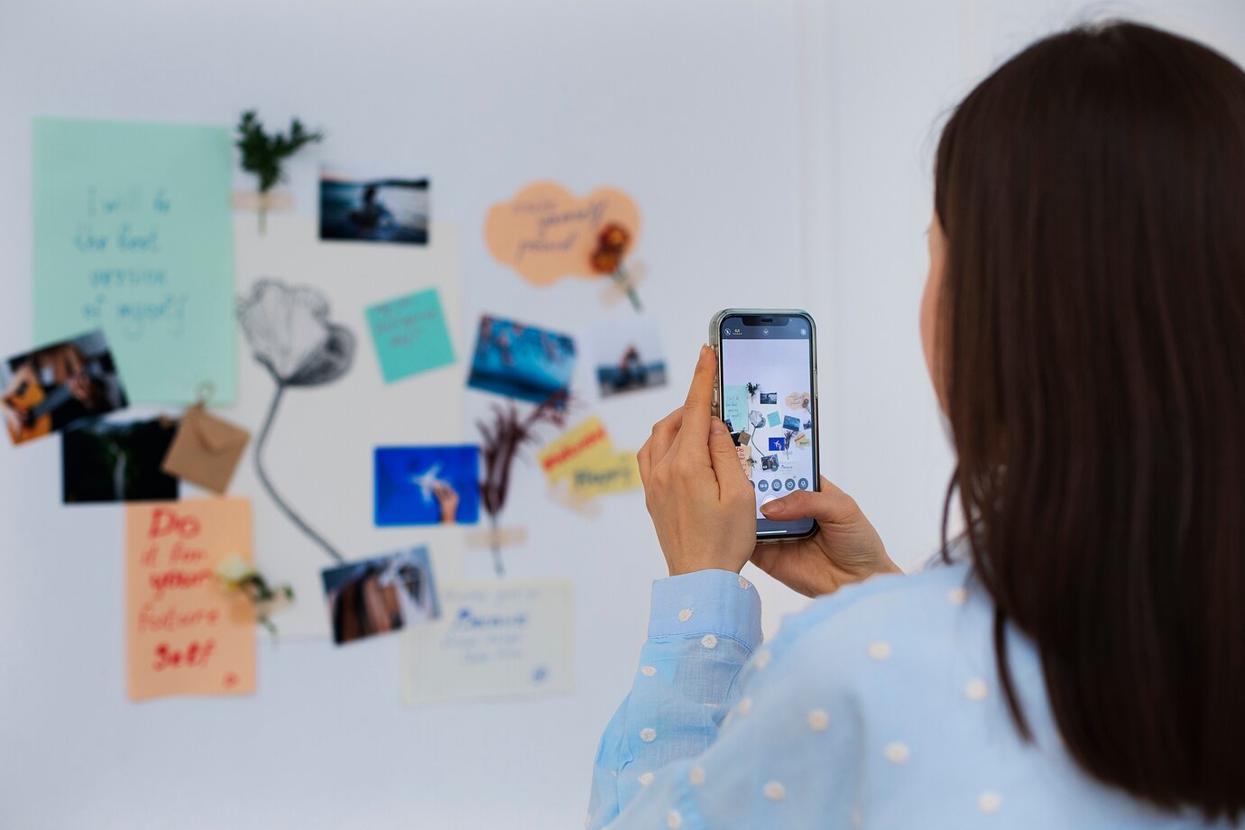 The Art of Creating Visually Appealing Content on Instagram: Tips for Photography and Design